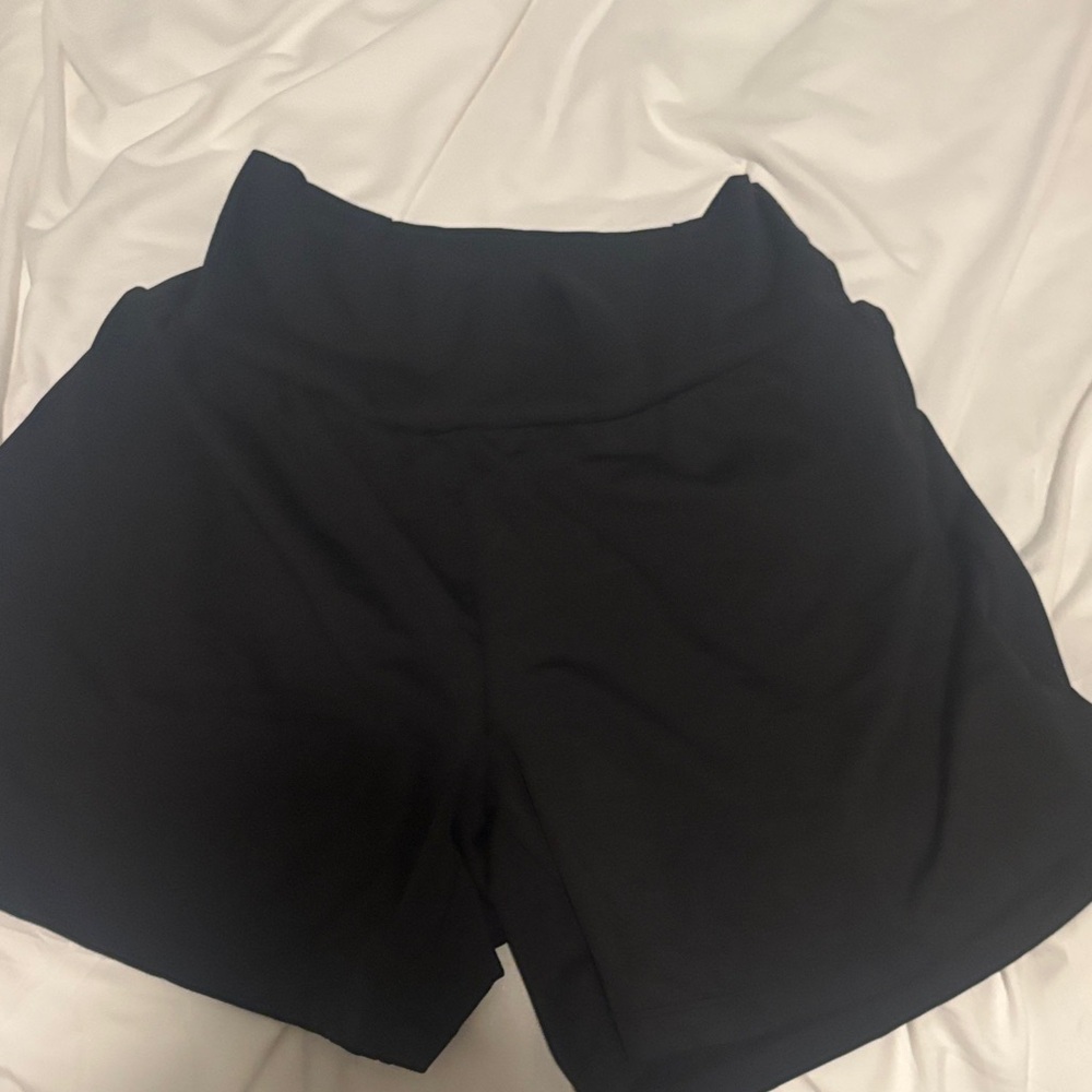 HALARA Classic Black Skirt